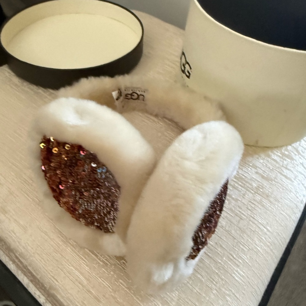 UGG Women's Sequin Earmuffs - Cream and Brown